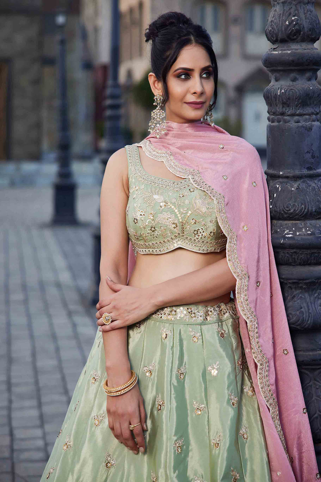 Designer wedding lehenga - Semi Stitched