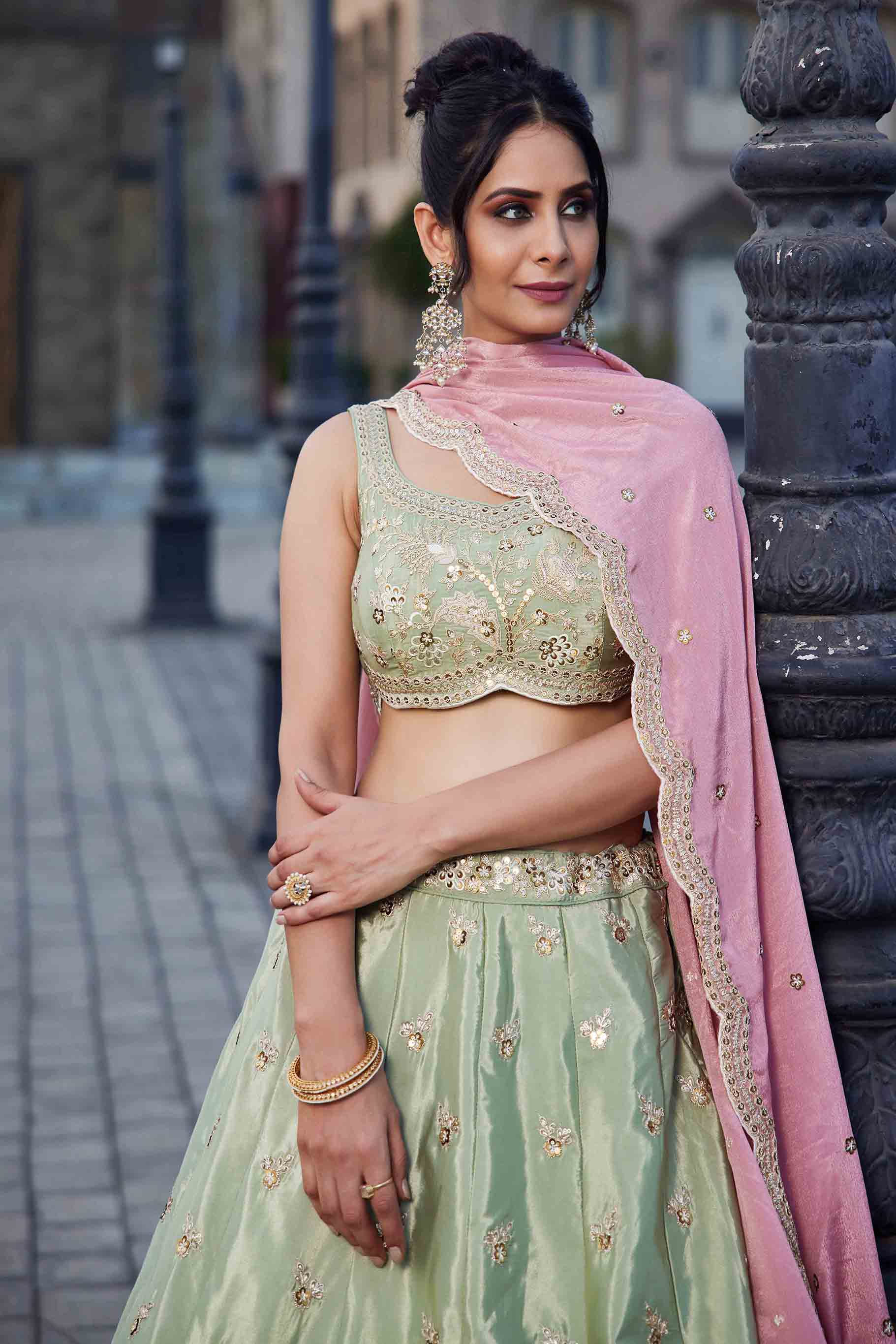 Designer wedding lehenga - Semi Stitched
