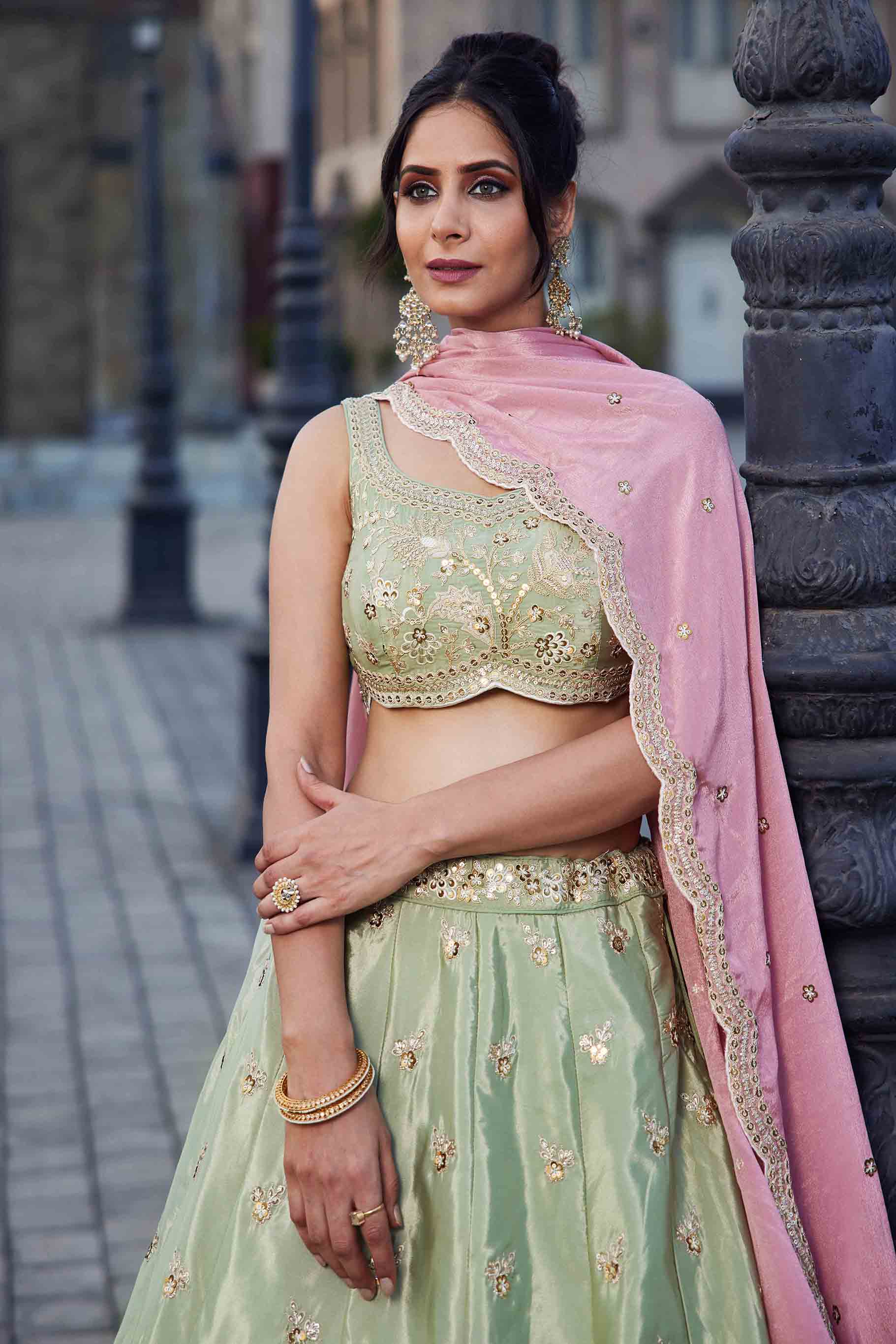 Designer wedding lehenga - Semi Stitched