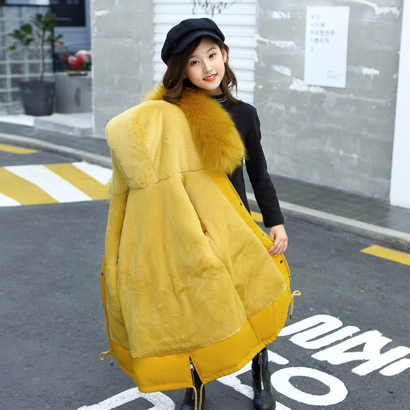 Girl's Middle And Large Children's Cotton Coats In The Long Style With Velvet Liner