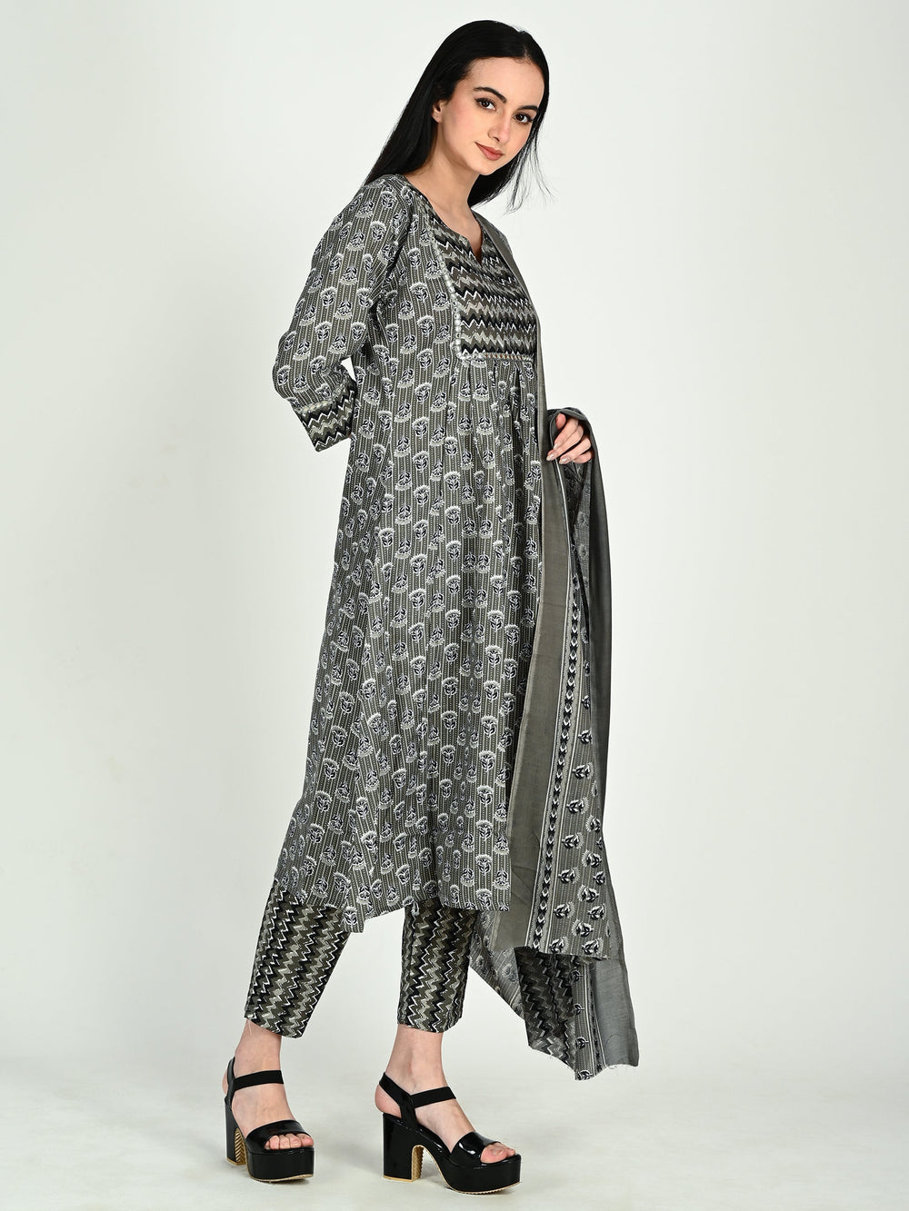 Grey & Black Cotton Blend Floral Block Printed Kurta & Pant With Dupatta - 5 sizes