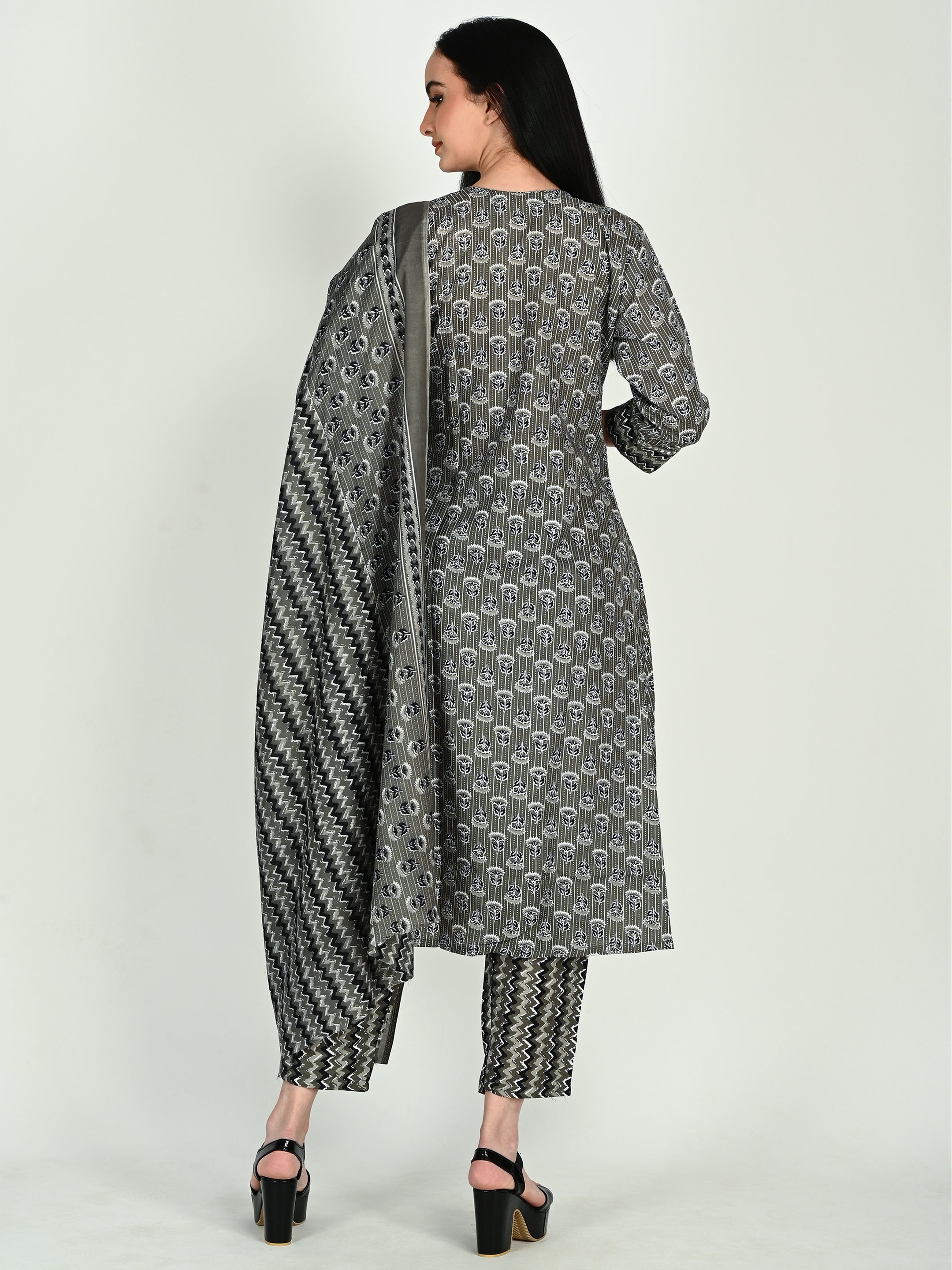 Grey & Black Cotton Blend Floral Block Printed Kurta & Pant With Dupatta - 5 sizes