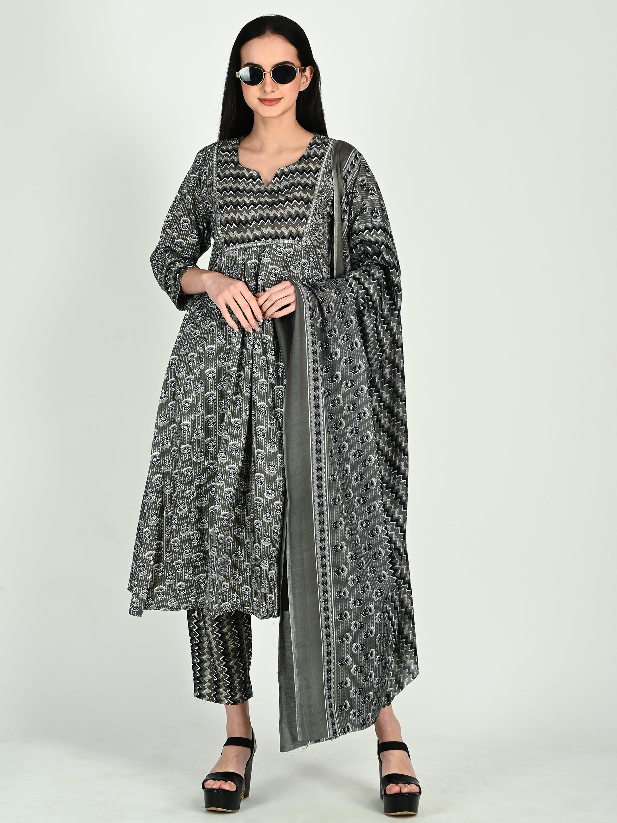 Grey & Black Cotton Blend Floral Block Printed Kurta & Pant With Dupatta - 5 sizes