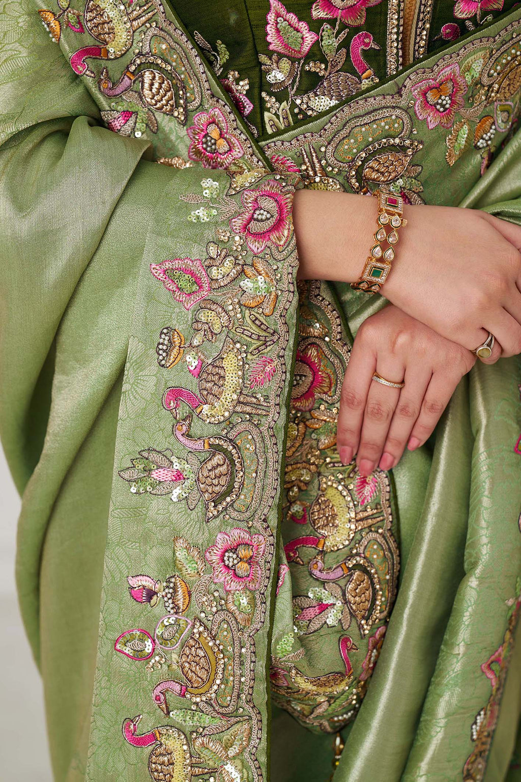 Pure Dola Viscouse Silk Saree - Semi Stitched