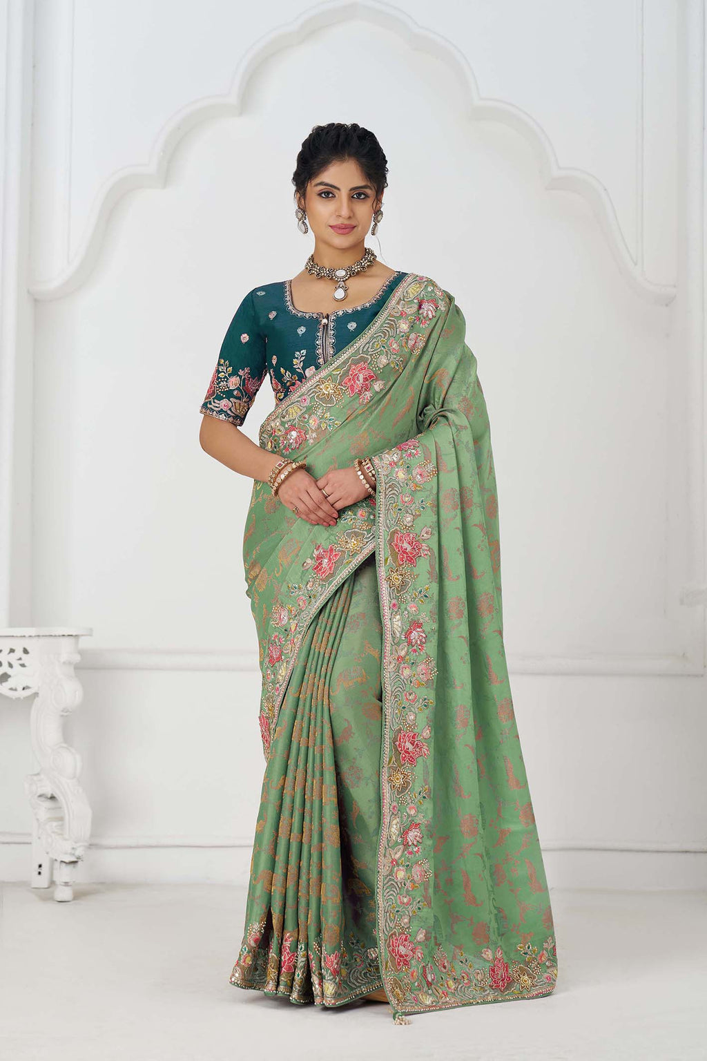 Women's Pure Dola Viscouse Silk Saree - Semi Stitched