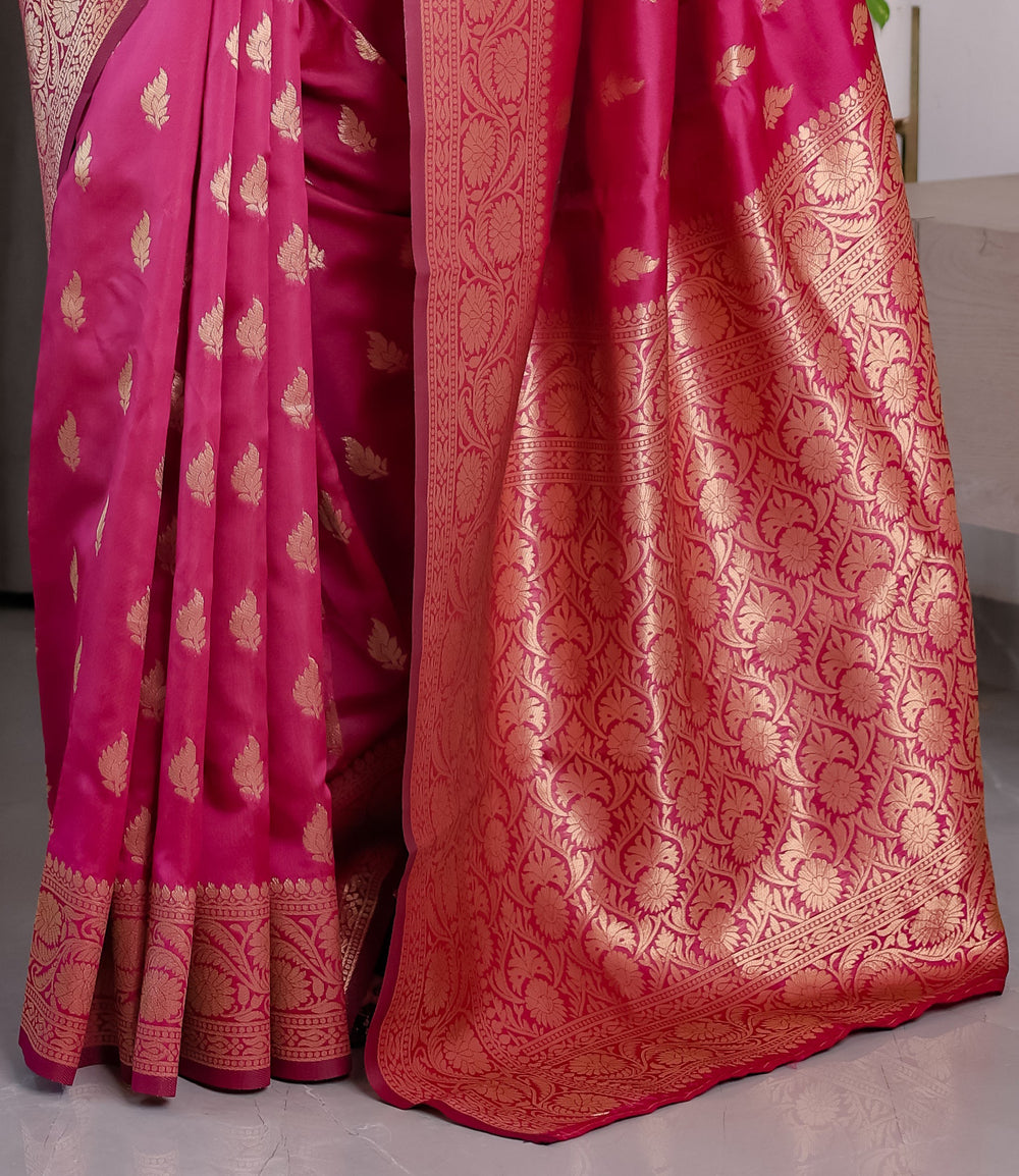 Rani Pink Pure Kanjivaram Silk Saree with Gold Leaf Buttas & Rich Floral Zari Border – 5.5m Saree + 0.8m Blouse Piece