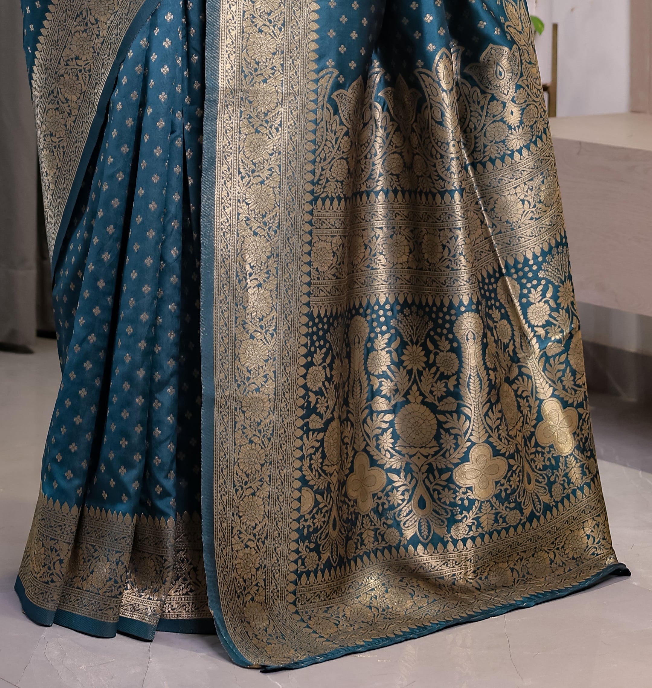 Teal Blue Pure Kanjivaram Silk Saree with Golden Zari Weaving & Brocade Floral Pallu | 5.5m Saree + 0.8m Blouse Piece