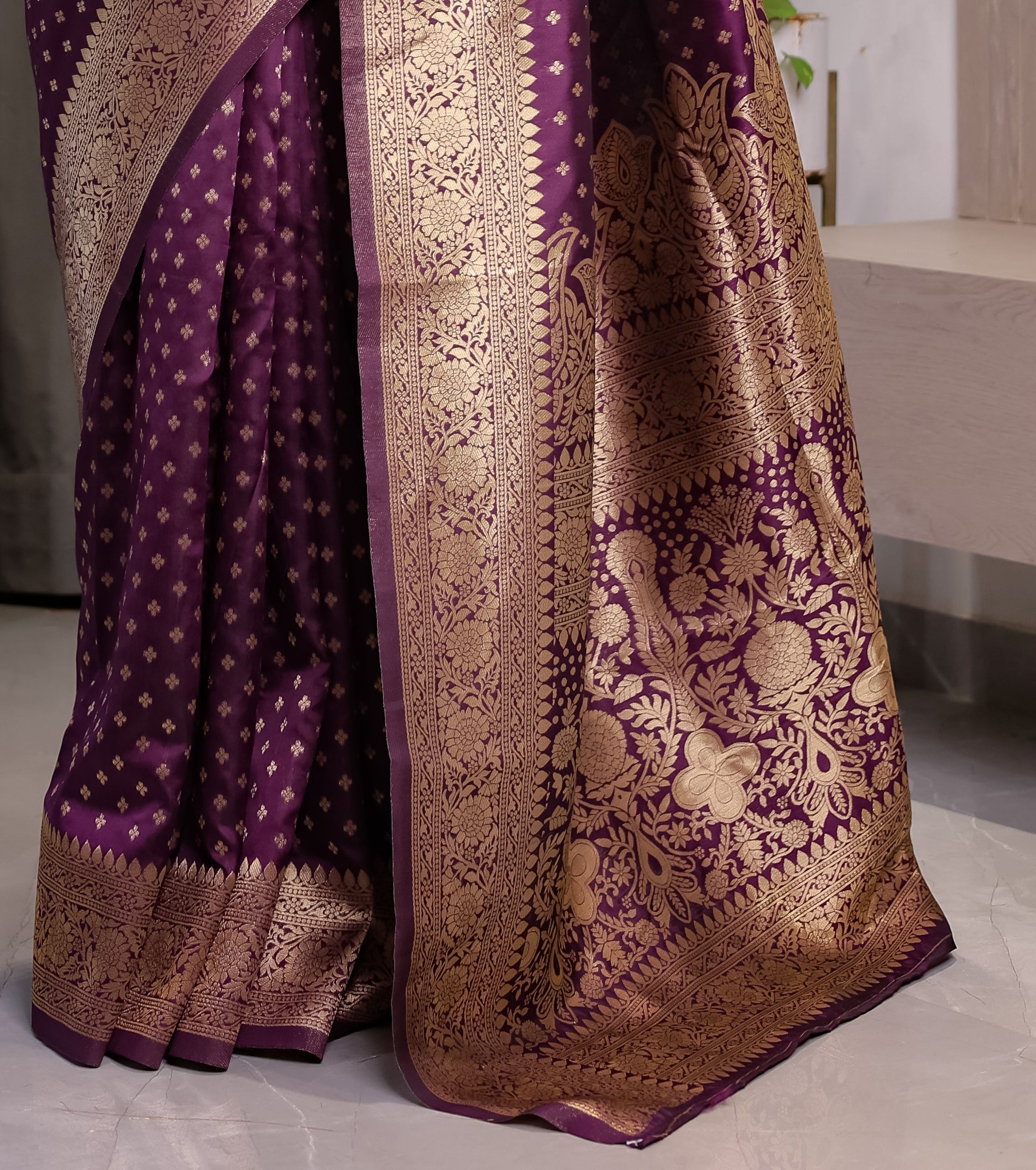 Royal Purple Pure Kanjivaram Silk Saree with Golden Zari Buttas & Rich Brocade Pallu | 5.5m Saree + 0.8m Designer Blouse Piece
