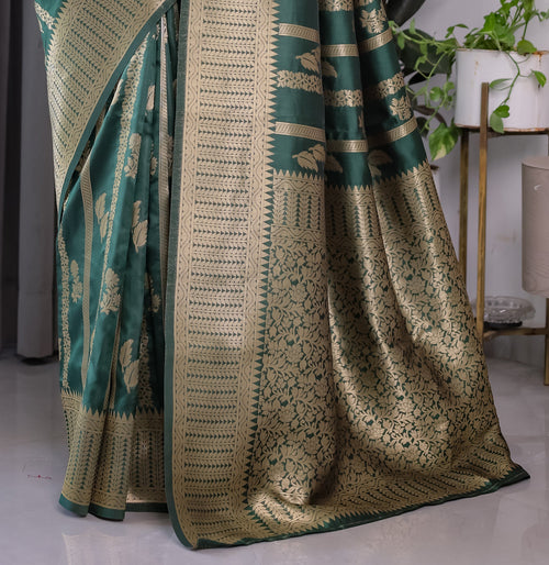 Forest Green Pure Kanjivaram Silk Saree with Gold Striped Floral Pallu & Heavy Zari Border | 5.5m Saree + 0.8m Jacquard Blouse Piece